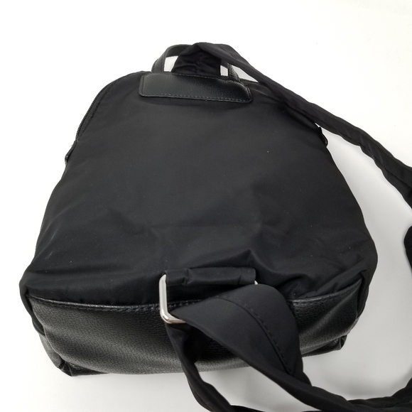 TUTILO New York Black Backpack One Shoulder 5 pocket Size 10X11 Inches FLAW - Picture 11 of 15